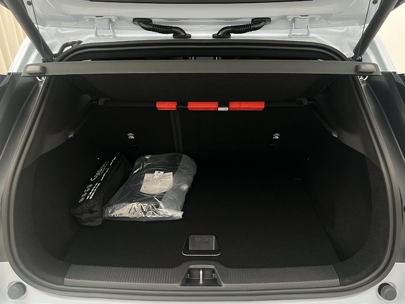 Volvo EX30 (2026) P8 AWD electric PLUS - fotka 6 z 46