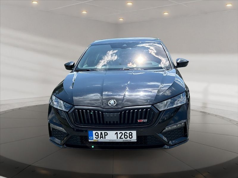 Škoda Octavia 2,0 TDI RS AT - fotka 2 z 11