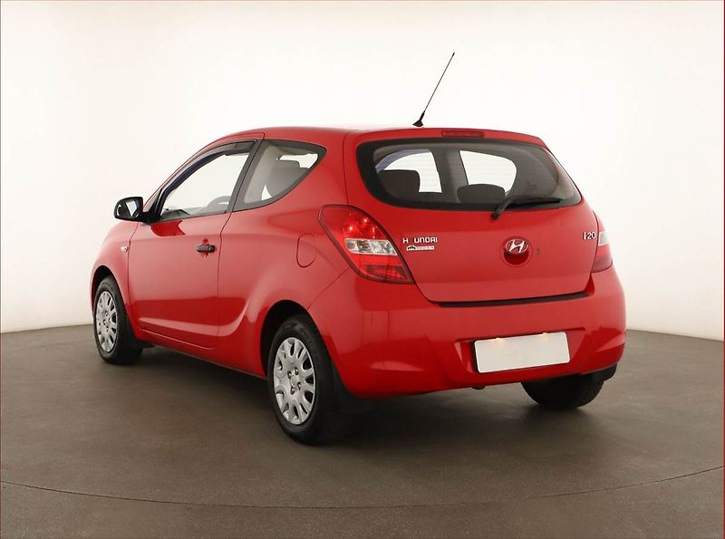 Hyundai i20 (2011) 1.2, za skvělou cenu - fotka 4 z 12