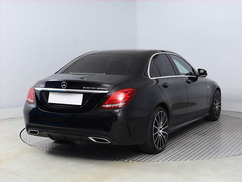 Mercedes-Benz Třídy C (2015) AMG Style C 300 h, Automat - fotka 5 z 20