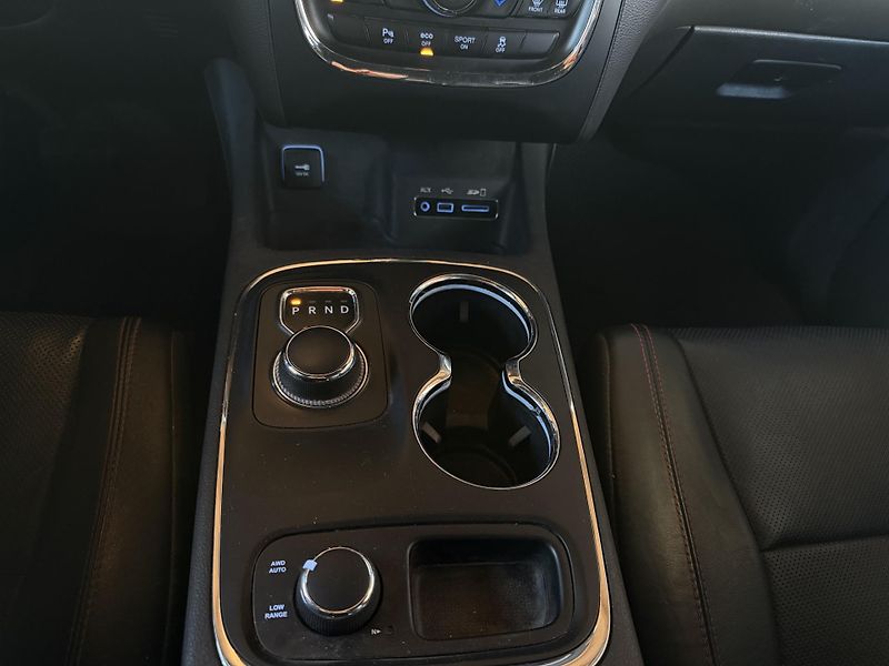 Dodge Durango  5,7 Hemi R/T 4x4 - fotka 20 z 35