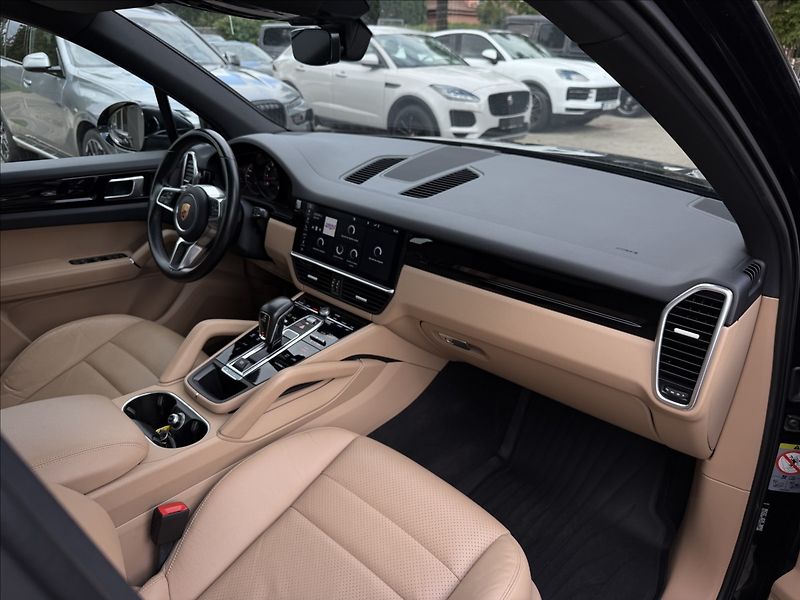 Porsche Cayenne 3.0 V6 Vzduch - fotka 10 z 26
