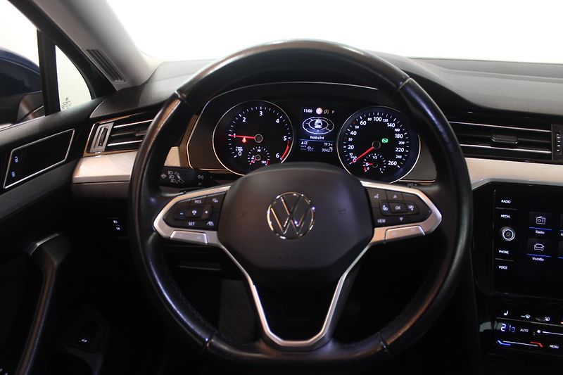 Volkswagen Passat (2021) 2.0TDI DSG LED Nez.Topení - fotka 35 z 36