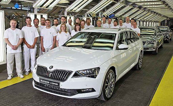 Škoda zahájila výrobu nového Superbu Combi.