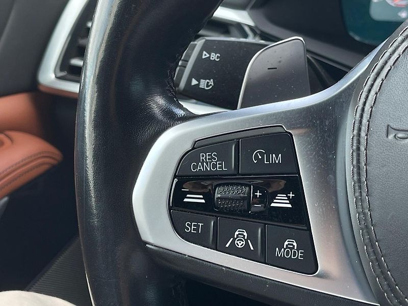 BMW X7 40i M Sport PANO DPH TZ 6 míst - fotka 18 z 26