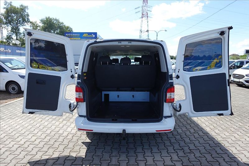 Volkswagen Caravelle 2,0 TDi  L2H1 8MÍST KLIMA - fotka 15 z 37