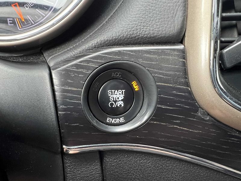 Jeep Grand Cherokee 3.0 CRD V6 SRT paket 184 kW - fotka 17 z 26