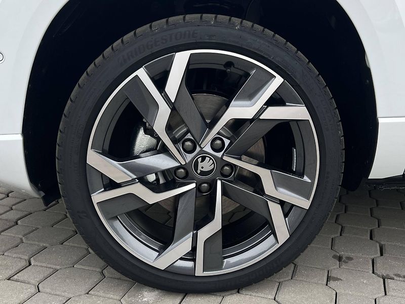 Škoda Karoq (2026) Sportline 7DSG 1,5TSI - fotka 21 z 24