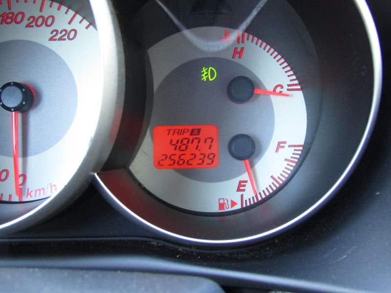 Mazda 3 (2009) 1.6 16V 77kW  CZ PŮVOD - fotka 29 z 35