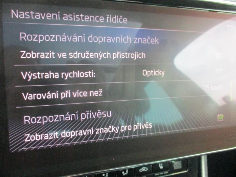 Škoda Superb 2,0 TDi,L&K,PANORAMA,DPH,CZ, - fotka 26 z 50