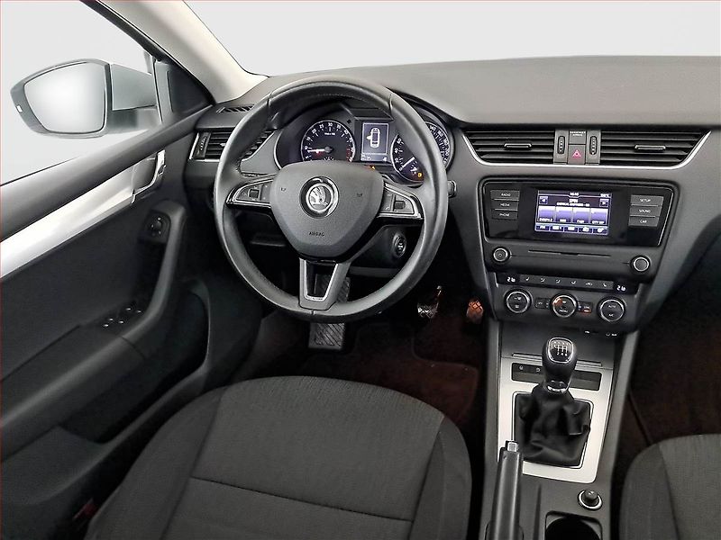 Škoda Octavia (2016) Style 2.0 TDI, Bi-Xenony - fotka 7 z 16
