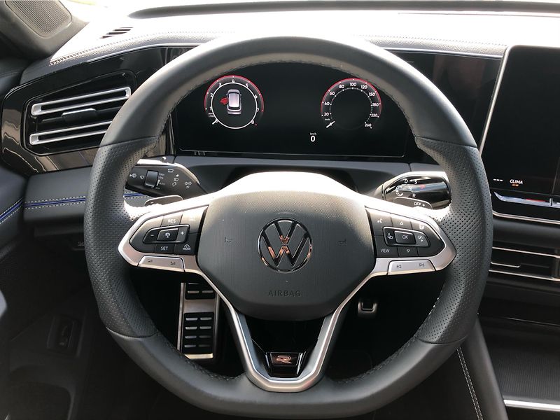 Volkswagen Tiguan R-Line People 1,5 eTSI 110kW m - fotka 17 z 30