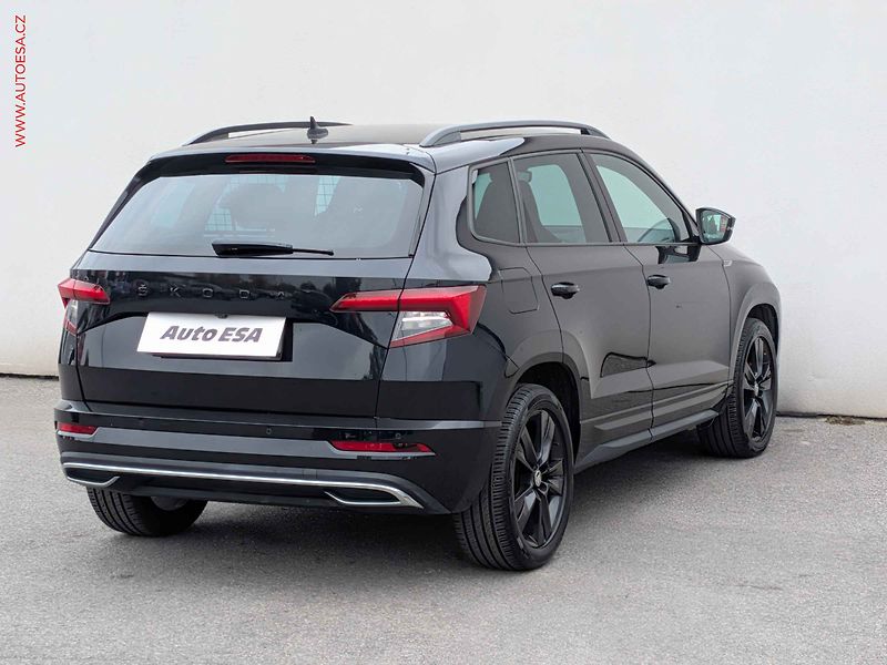 Škoda Karoq (2019) 2.0 TSi 4x4, 2.maj,ČR, Style - fotka 4 z 15