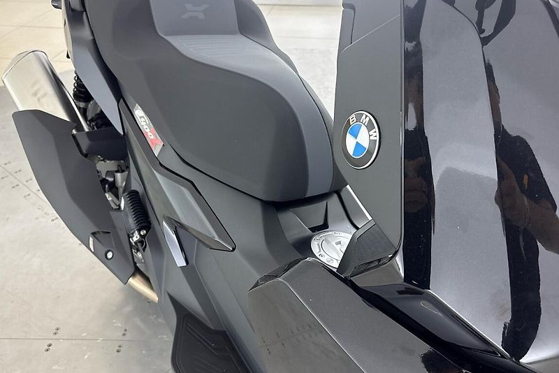 BMW C 400 X - fotka 11 z 13