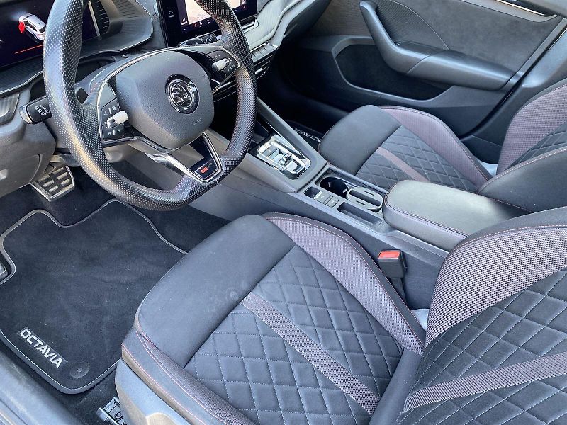 Škoda Octavia (2020) Combi 2.0 TDI DSG RS - fotka 6 z 39