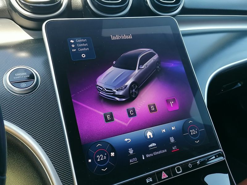 Mercedes-Benz Třídy C (2022) 200d 9G Luxury Line,Kůže - fotka 24 z 42