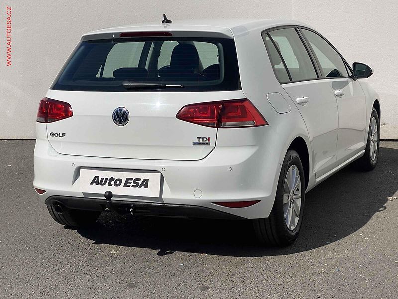 Volkswagen Golf (2011) 1.2TSi, ČR, DSG, tempo - fotka 4 z 18