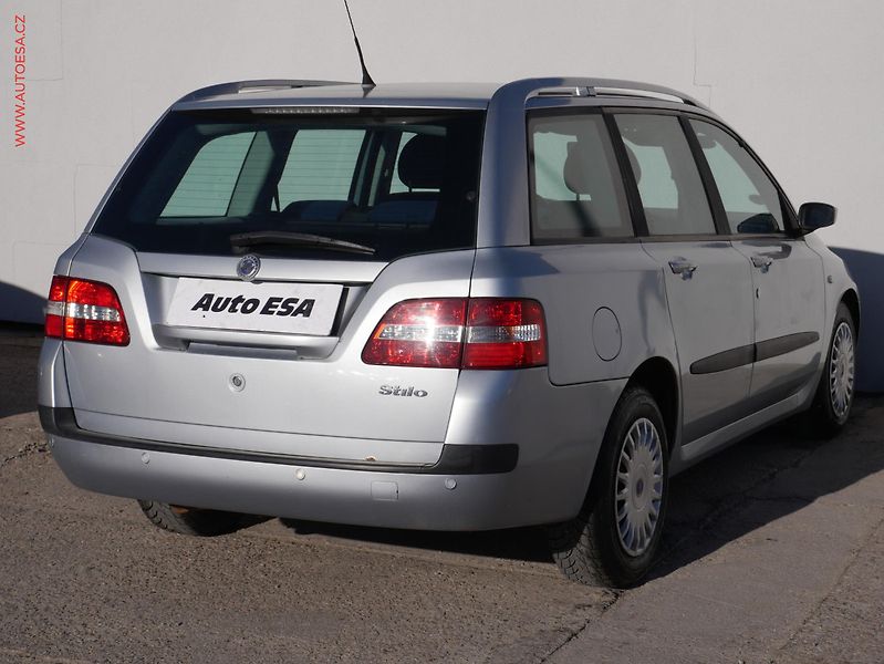 Fiat Stilo (2007) 1.6i, AC, park.čidla - fotka 6 z 15