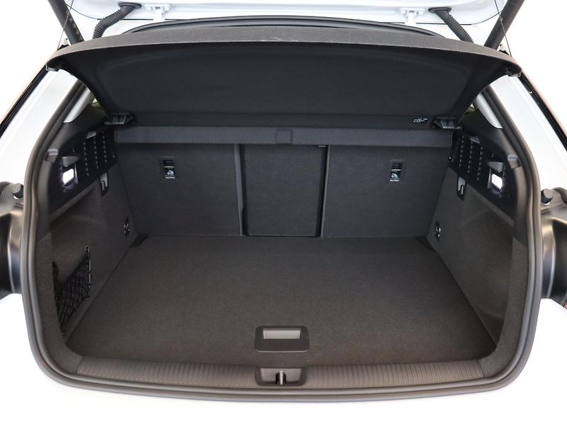 Audi Q2 Advanced 35 TFSI Stronic - fotka 24 z 27