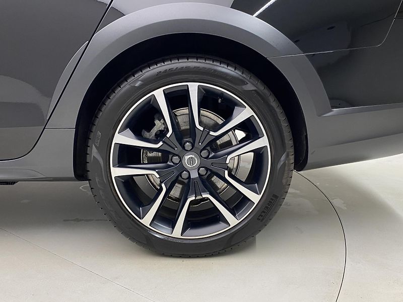 Volvo V90 CC B5 AWD BRIGHT PLUS AUT - fotka 39 z 63