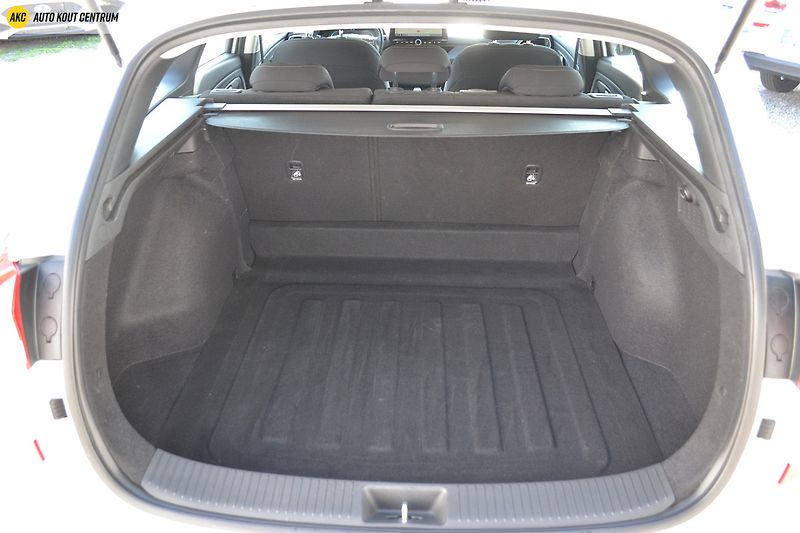 Hyundai i30 WG 1,5I MT SMART FL NAVI - fotka 15 z 45