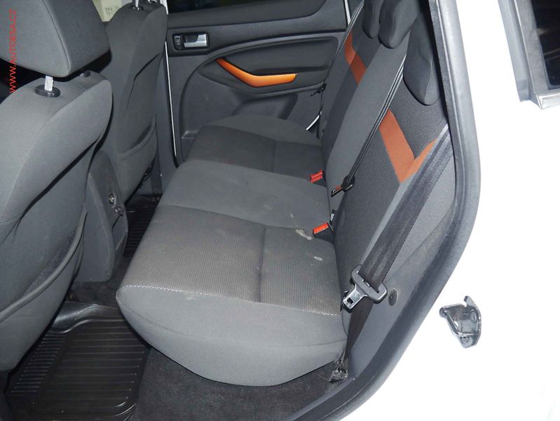 Ford Kuga (2009) 2.0 TDCI 4x4, ČR, STK2/28 - fotka 10 z 17