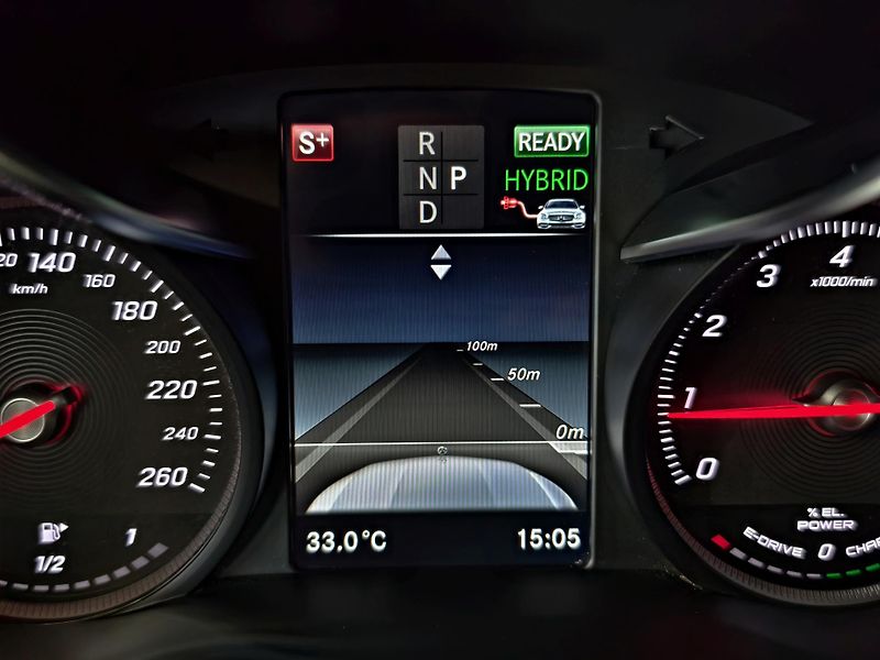 Mercedes-Benz GLC 350 e 4MATIC 235kW Plug-In DPH - fotka 18 z 26