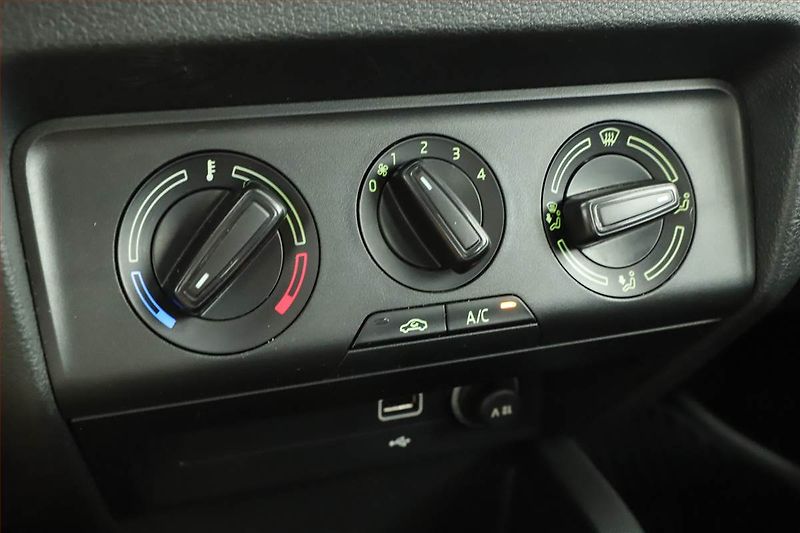 Škoda Fabia (2021) Ambition 1.0 TSI, ČR,1.maj - fotka 11 z 17