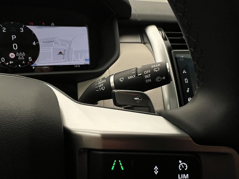 Land Rover Discovery D350 DYNAMIC SE AUT - fotka 28 z 56