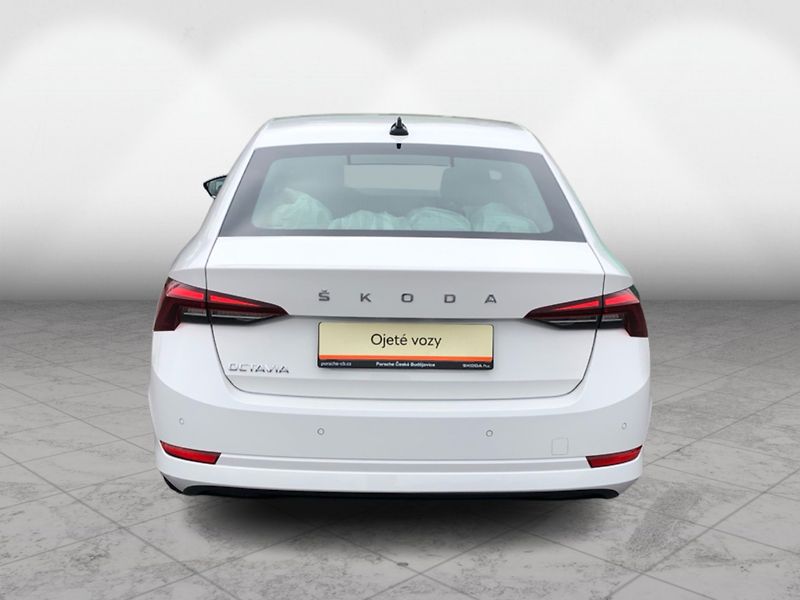 Škoda Octavia 2,0TDi 85kW AMBITION PLUS - fotka 9 z 28