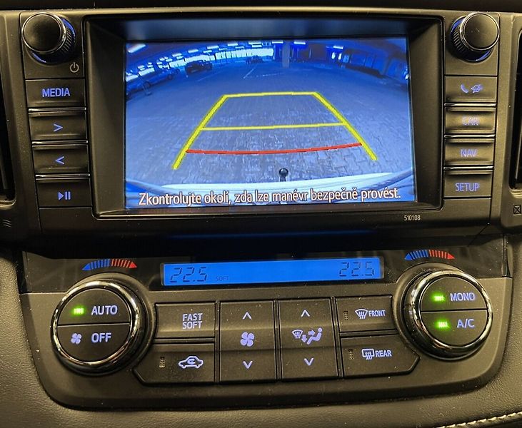 Toyota RAV4 2,5 Hybrid AT AWD Style - fotka 7 z 18