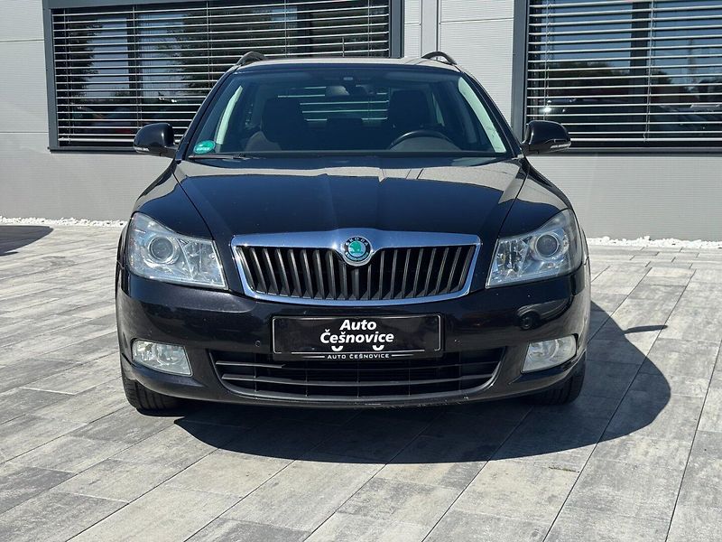Škoda Octavia (2012) Elegance 1.6 TDI 77kW - fotka 2 z 40