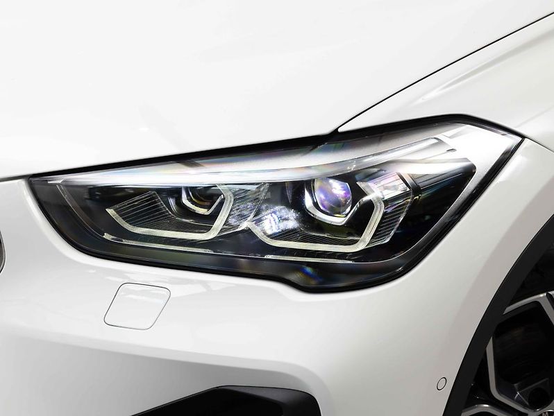 BMW X1 sDrive18i - fotka 8 z 22
