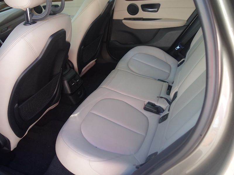 BMW Řada 2 (2015) 225i*X-DRIVE*ACTIVE*TOURER*CZ - fotka 42 z 46