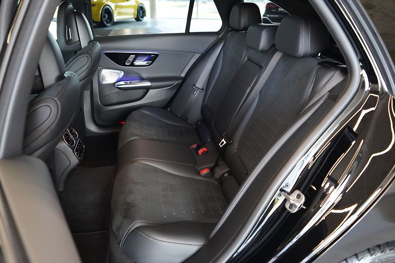 Mercedes-Benz Třídy C 220d 4MATIC, Nezávislé, Tažné - fotka 47 z 50