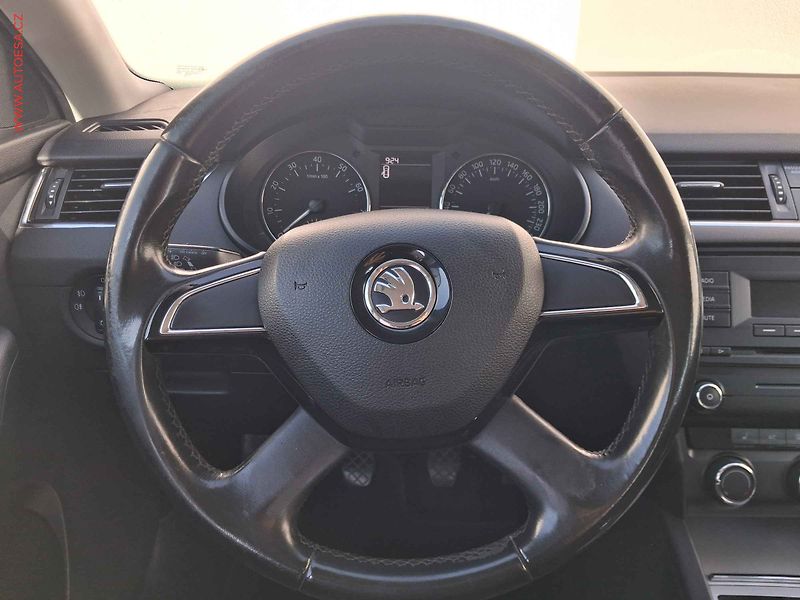Škoda Octavia (2014) 1.8 TSI, ČR, Ambition - fotka 11 z 17