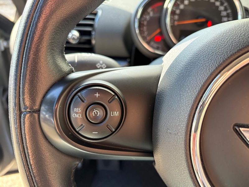 Mini Clubman Cooper 1.5i 100 kW Moonwalk,ČR - fotka 26 z 51