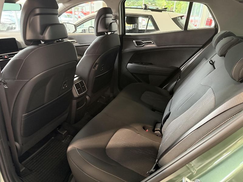 Kia Sportage 1.6 T-GDi Exclusive 4x2 7DCT - fotka 6 z 8