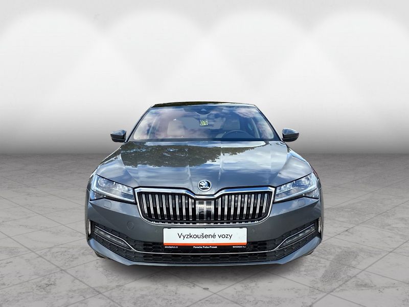 Škoda Superb L&K 2.0 TDI 147kW DSG 4x4 - fotka 2 z 28