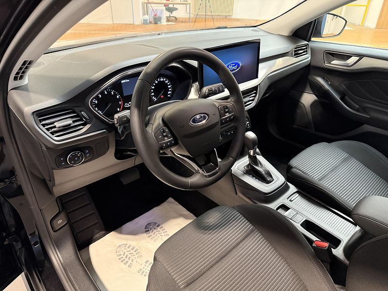 Ford Focus 1.0 EcoBoost mHEV 114kW Titani - fotka 5 z 12