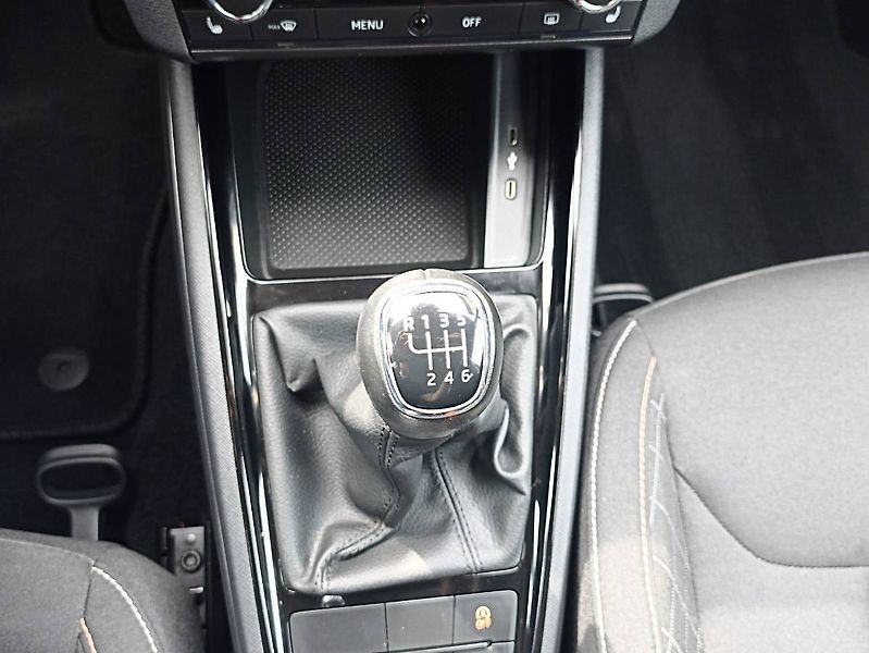 Škoda Kamiq (2021) 1.5 TSI 110kW tažné LED manuál - fotka 23 z 35