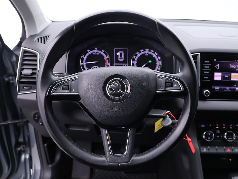 Škoda Karoq 1,5 TSI 110kW DSG CZ Navi LED - fotka 14 z 30