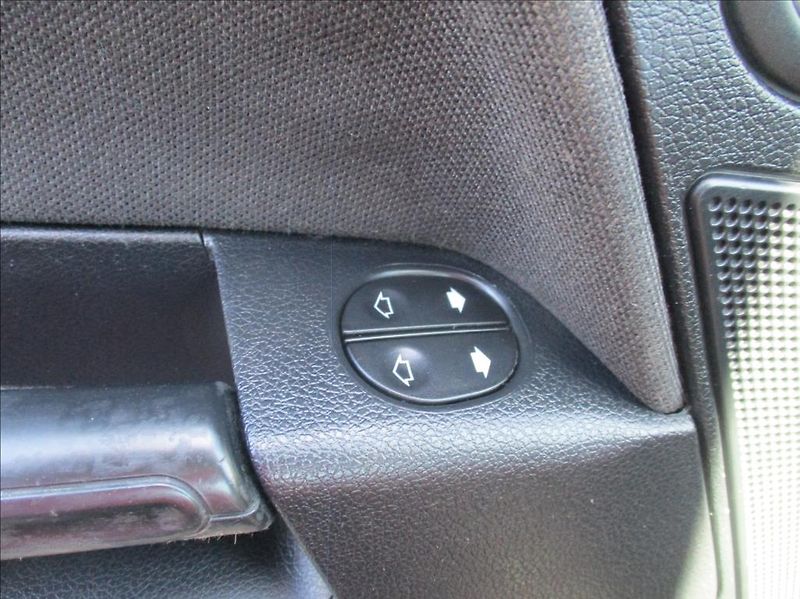 Ford Fusion 1,4 i, klima, ZAMLUVENO - fotka 20 z 28