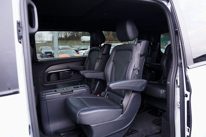 Mercedes-Benz Třídy V V 250d L 4Matic Exclusive AMG - fotka 32 z 50