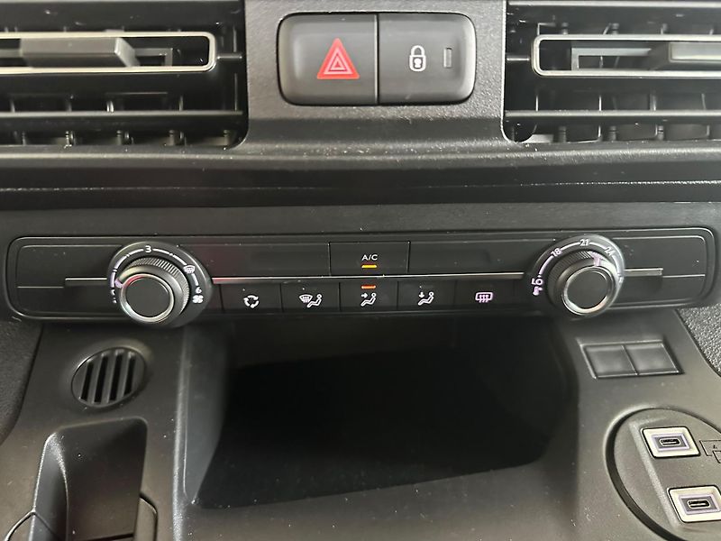 Opel Combo Edition Plus L1H1 1.5CDTI, MT6 - fotka 12 z 17