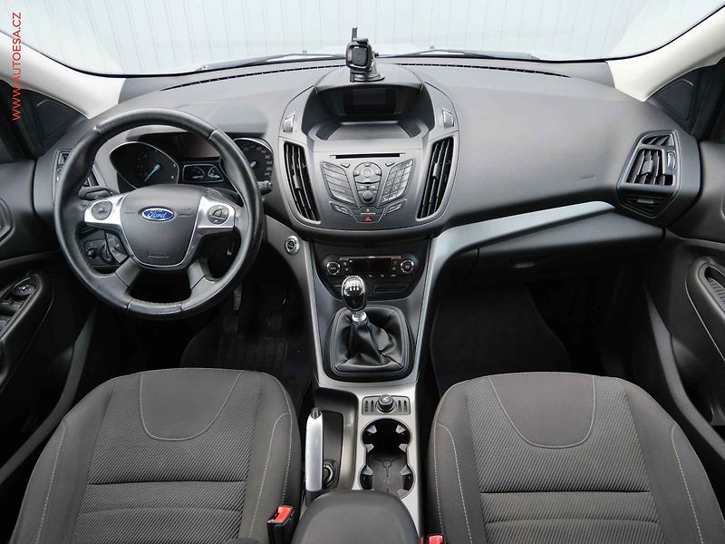 Ford Kuga (2013) 2.0 TDCi, AC, tempo - fotka 10 z 19