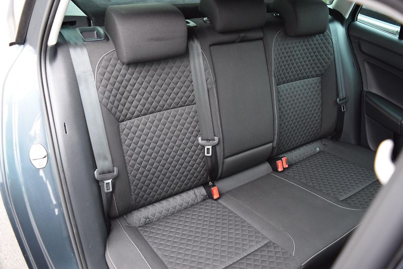 Škoda Rapid (2017) 1.2TSI 81kw ED. DRIVE XEN TAŽ  - fotka 40 z 44