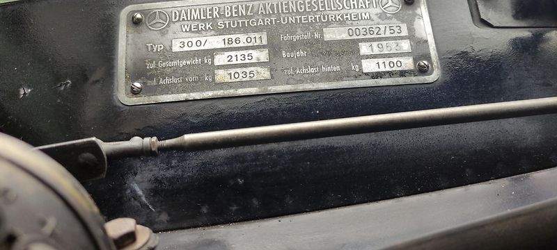 Mercedes-Benz Ostatní (1953) 300 W186 Adenauer - fotka 17 z 23
