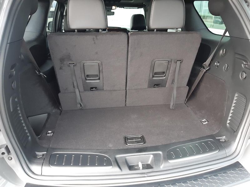 Dodge Durango (2026) 5,7 V8 HEMI  R/T 4x4 - fotka 18 z 47