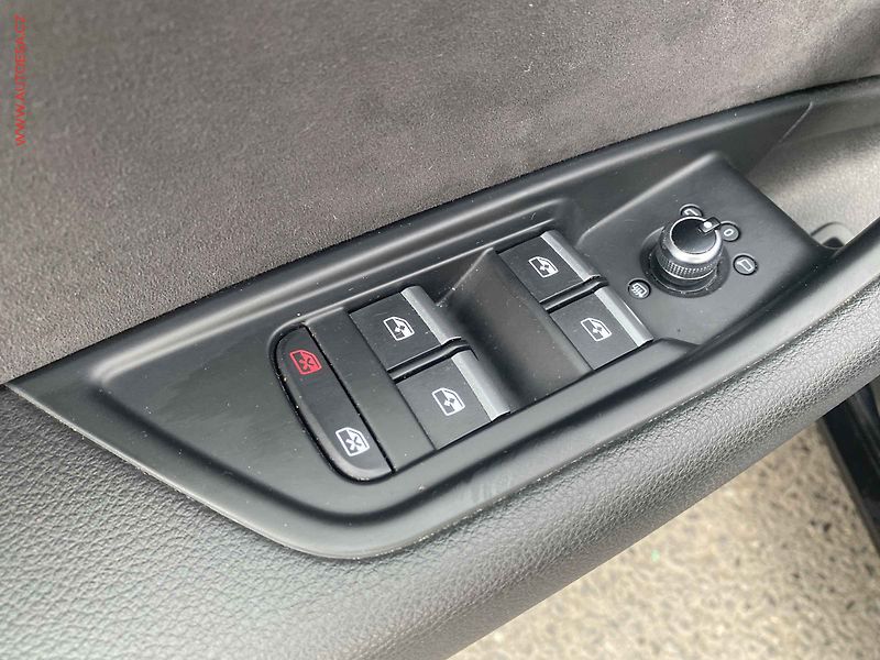 Audi A4 (2019) 2.0 TDi, S-line, AT, LED, TZ - fotka 13 z 18